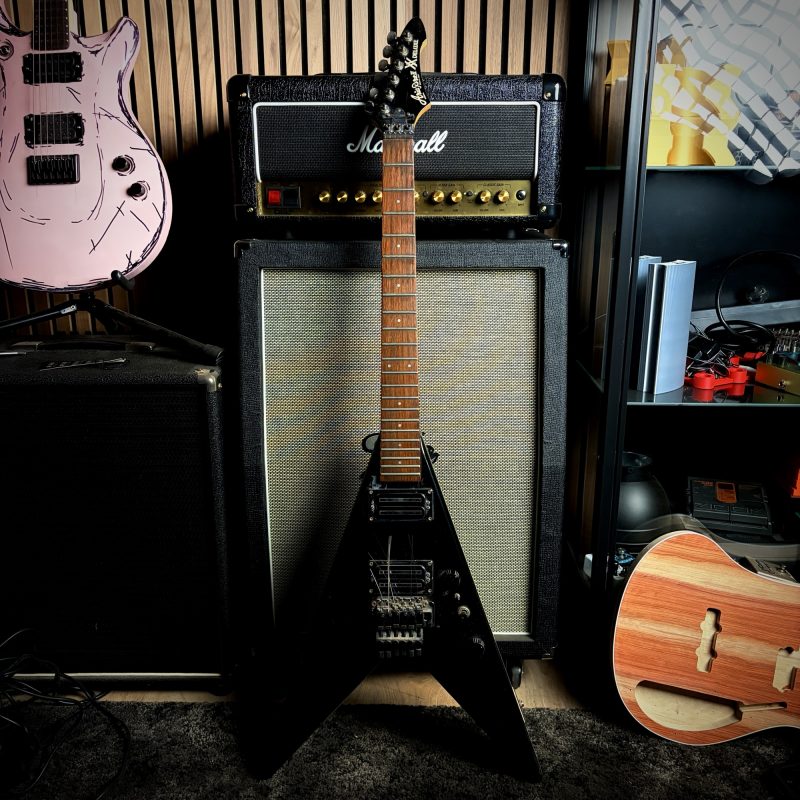 Aria Pro II XX Deluxe Flying V | Double Locking Tremolo MIJ