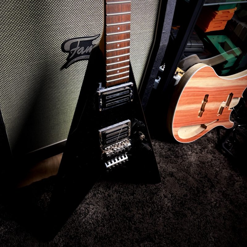 Aria Pro II XX Deluxe Flying V | Double Locking Tremolo MIJ – Bild 2
